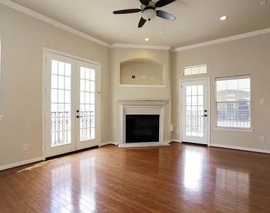 5615 Winsome Villas Lane - Photo Thumbnail 8