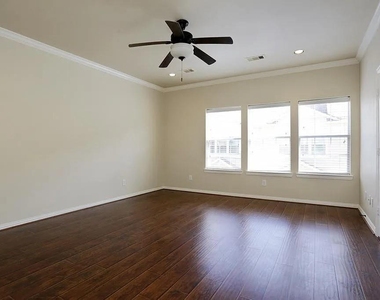 5615 Winsome Villas Lane - Photo Thumbnail 10