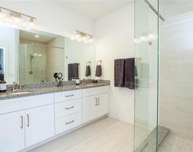 1273 Savona Drive Ne - Photo Thumbnail 16