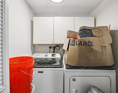 2906 Lichen Lane - Photo Thumbnail 15