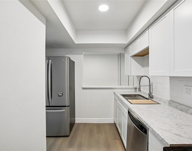 2906 Lichen Lane - Photo Thumbnail 11