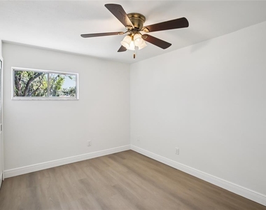 2906 Lichen Lane - Photo Thumbnail 17