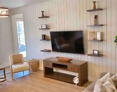 2676 Calistoga Avenue - Photo Thumbnail 6