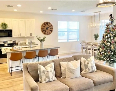 2676 Calistoga Avenue - Photo Thumbnail 9