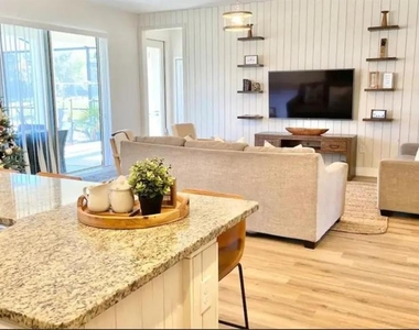 2676 Calistoga Avenue - Photo Thumbnail 8