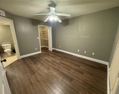 2210 Yankee Place - Photo Thumbnail 3