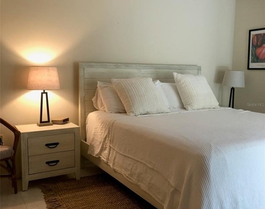 5226 Marsh Field Lane - Photo Thumbnail 14