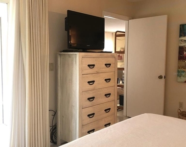 5226 Marsh Field Lane - Photo Thumbnail 15