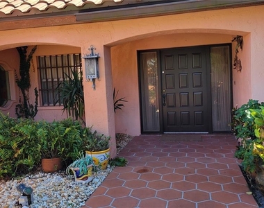 638 S Owl Drive - Photo Thumbnail 3