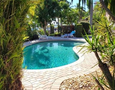 638 S Owl Drive - Photo Thumbnail 27