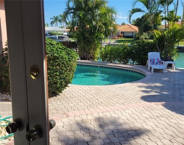 638 S Owl Drive - Photo Thumbnail 16