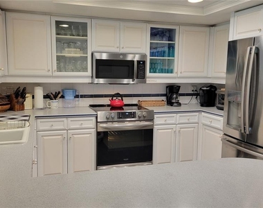 638 S Owl Drive - Photo Thumbnail 5