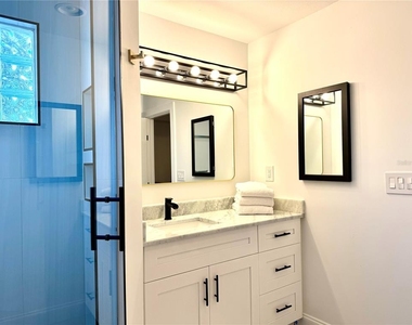 701 Broadway Street - Photo Thumbnail 22