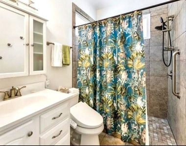 701 Broadway Street - Photo Thumbnail 6