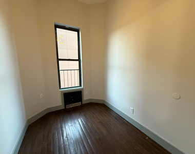 28 Wilson Avenue - Photo Thumbnail 9