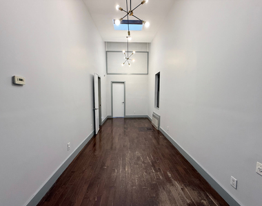 28 Wilson Avenue - Photo Thumbnail 3
