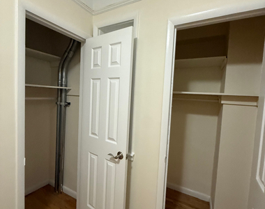 124 East 24th Street - Photo Thumbnail 1