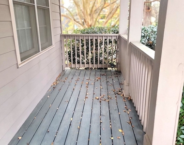 51 Little Street Se - Photo Thumbnail 2