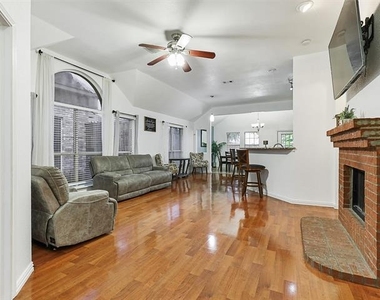 2136 Walden Place - Photo Thumbnail 6