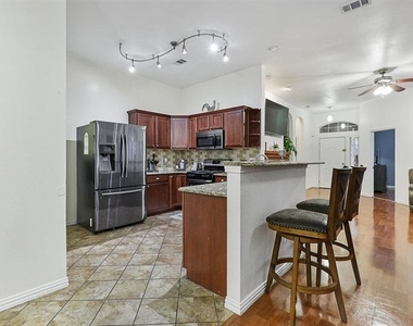 2136 Walden Place - Photo Thumbnail 9