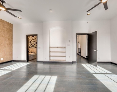 109 Ne 3rd Street - Photo Thumbnail 33