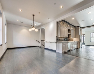 109 Ne 3rd Street - Photo Thumbnail 12