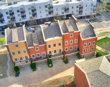 109 Ne 3rd Street - Photo Thumbnail 3