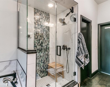 115 Ne 3rd Street - Photo Thumbnail 12
