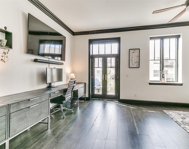 115 Ne 3rd Street - Photo Thumbnail 6