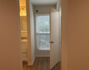 4948 Sardis Road - Photo Thumbnail 15
