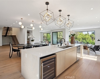 22268 Avenue San Luis - Photo Thumbnail 11