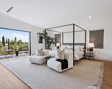 22268 Avenue San Luis - Photo Thumbnail 27