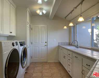 10723 Stradella Court - Photo Thumbnail 11