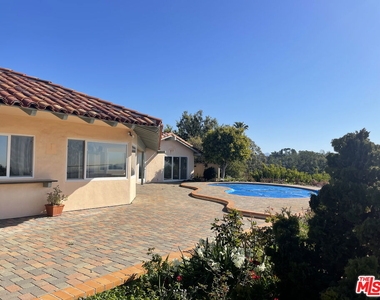 10723 Stradella Court - Photo Thumbnail 13