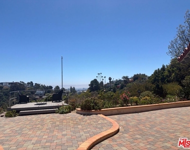 10723 Stradella Court - Photo Thumbnail 14