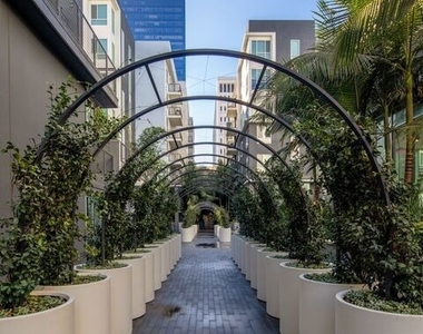 1120 W 6th Street - Photo Thumbnail 16