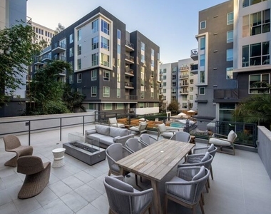 1120 W 6th Street - Photo Thumbnail 21