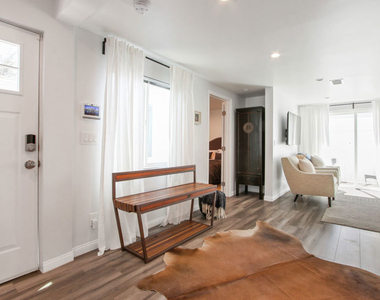 6438 Rhea Avenue - Photo Thumbnail 6