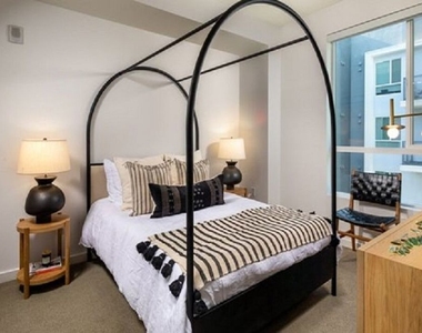 1120 W 6th Street - Photo Thumbnail 7
