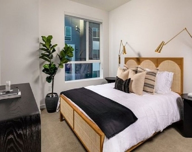 1120 W 6th Street - Photo Thumbnail 8