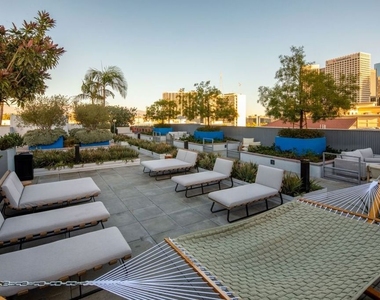 1120 W 6th Street - Photo Thumbnail 35