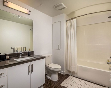 1120 W 6th Street - Photo Thumbnail 11