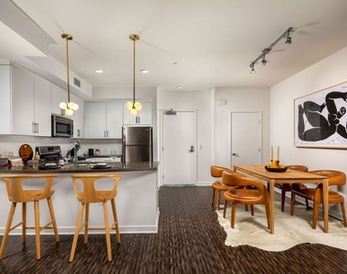 1120 W 6th Street - Photo Thumbnail 6