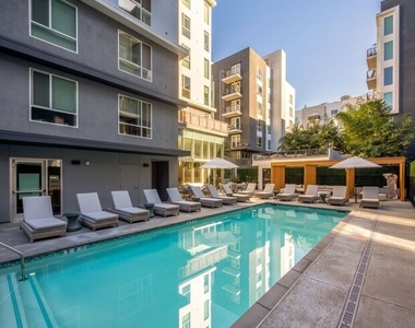 1120 W 6th Street - Photo Thumbnail 37