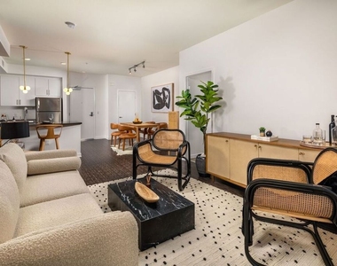 1120 W 6th Street - Photo Thumbnail 3