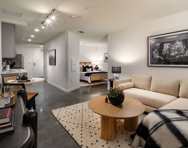 1120 W 6th Street - Photo Thumbnail 4
