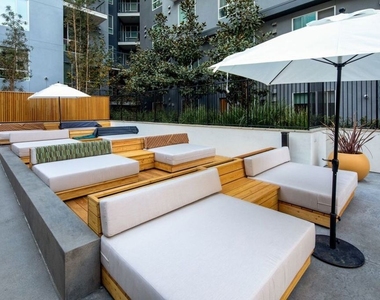 1120 W 6th Street - Photo Thumbnail 24