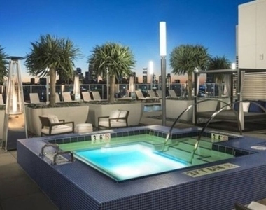 3033 Wilshire Boulevard - Photo Thumbnail 20