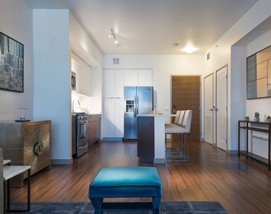 3033 Wilshire Boulevard - Photo Thumbnail 10