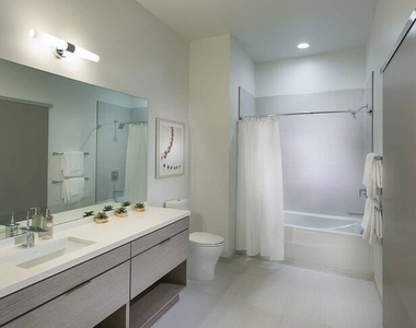 3033 Wilshire Boulevard - Photo Thumbnail 9